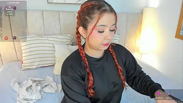 Atenea cuteee online show from April 2026 12:09:02 PM