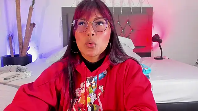 evelynjohnsoon online show from January 2025 01:31:02 PM