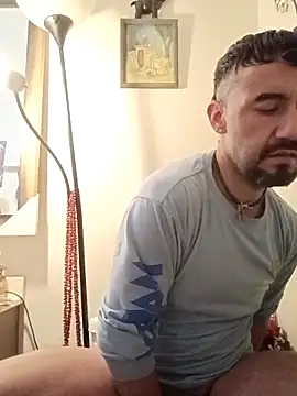 prettyboi6992 online show from March 2026 07:42:02 PM