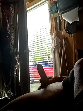 prettyboi6992 online show from April 2026 04:12:02 PM