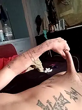 prettyboi6992 online show from April 2026 04:31:02 PM