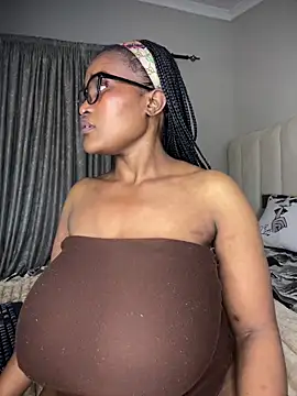 Snapshot of Bustygoddess32 chatting on April 2026 10:00:02 PM Bustygoddess32 online show from April 2026 10:00:02 PM