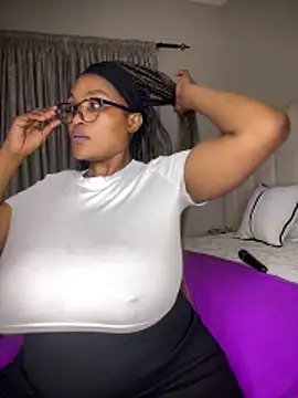 Snapshot of Bustygoddess32 chatting on May 2026 10:17:02 PM Bustygoddess32 online show from May 2026 10:17:02 PM