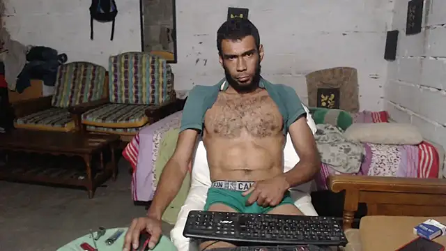 erik alexander online show from December 2025 01:01:02 AM