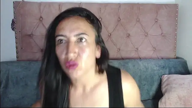 missbella1 online show from October 2025 08:54:02 PM