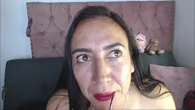 Snapshot of missbella1 chatting on July 2026 08:33:02 PM missbella1 online show from July 2026 08:33:02 PM