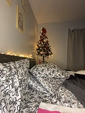 DestineeJayde online show from November 2025 12:14:02 AM