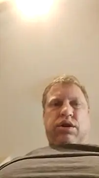 Snapshot of fukurbutt chatting on October 2025 09:27:01 PM fukurbutt online show from October 2025 09:27:01 PM