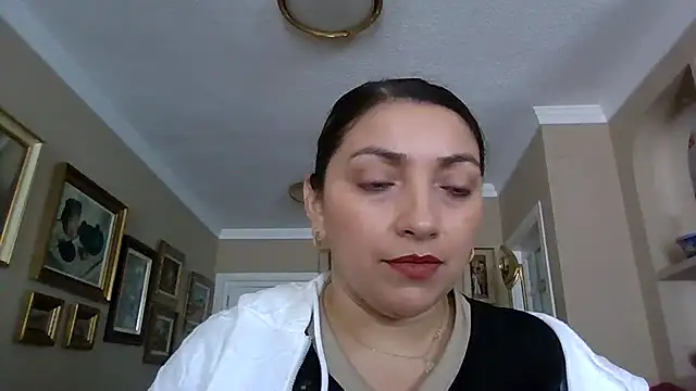claudia online show from April 2026 11:44:01 AM