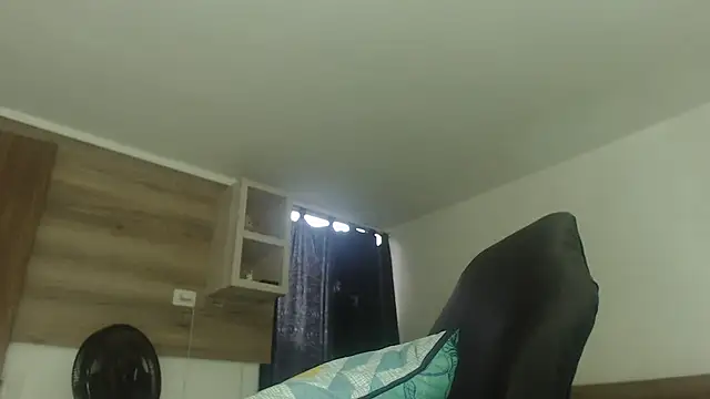 Alejagrantx online show from April 2026 10:00:02 PM