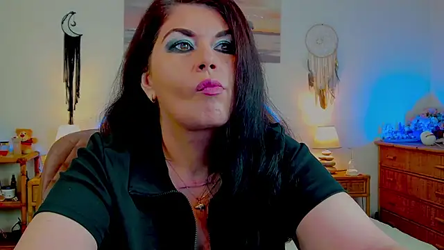 Snapshot of EllenGrace chatting on July 2026 09:12:01 AM EllenGrace online show from July 2026 09:12:01 AM