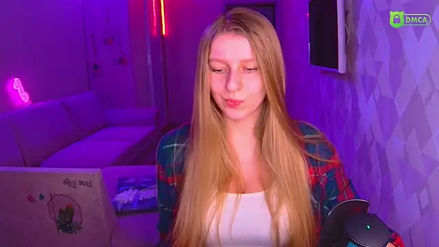 Snapshot of AmaliaQueen chatting on December 2024 02:06:02 PM AmaliaQueen online show from December 2024 02:06:02 PM