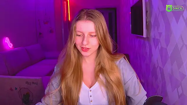 Snapshot of AmaliaQueen chatting on December 2024 02:33:01 PM AmaliaQueen online show from December 2024 02:33:01 PM