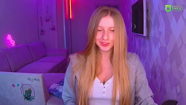 Snapshot of AmaliaQueen chatting on December 2024 01:01:02 PM AmaliaQueen online show from December 2024 01:01:02 PM