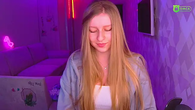 Snapshot of AmaliaQueen chatting on December 2024 01:23:02 PM AmaliaQueen online show from December 2024 01:23:02 PM