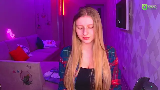 Snapshot of AmaliaQueen chatting on December 2024 02:32:01 PM AmaliaQueen online show from December 2024 02:32:01 PM