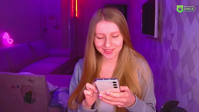 Snapshot of AmaliaQueen chatting on January 2025 02:44:01 PM AmaliaQueen online show from January 2025 02:44:01 PM