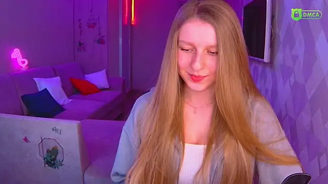 Snapshot of AmaliaQueen chatting on February 2025 02:42:01 PM AmaliaQueen online show from February 2025 02:42:01 PM