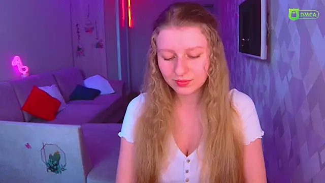 Snapshot of AmaliaQueen chatting on March 2025 02:32:01 PM AmaliaQueen online show from March 2025 02:32:01 PM