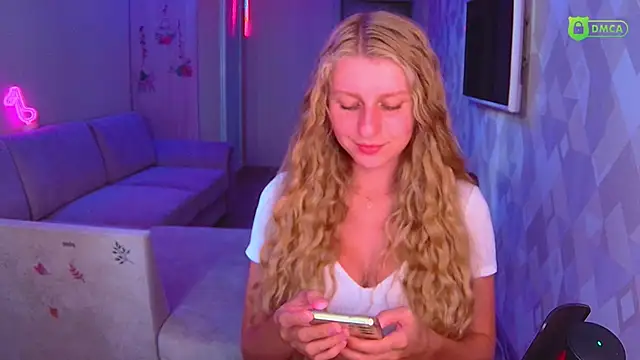 Snapshot of AmaliaQueen chatting on September 2025 02:07:01 PM AmaliaQueen online show from September 2025 02:07:01 PM