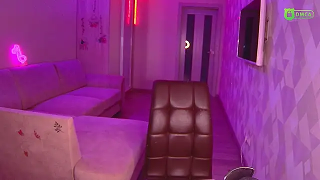 Snapshot of AmaliaQueen chatting on October 2025 03:08:01 PM AmaliaQueen online show from October 2025 03:08:01 PM