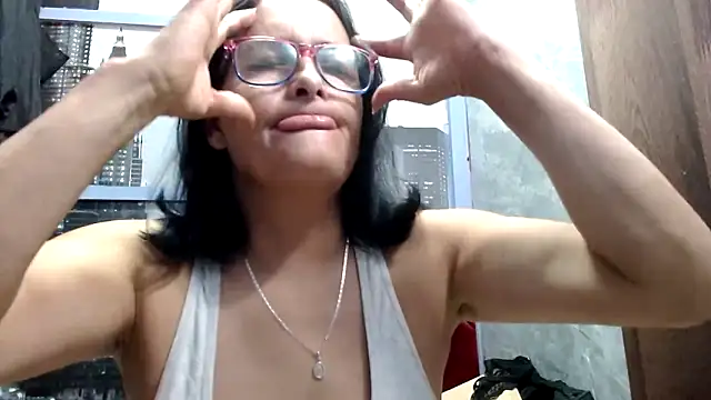 Nastylatinaxxx online show from April 2026 12:17:01 PM