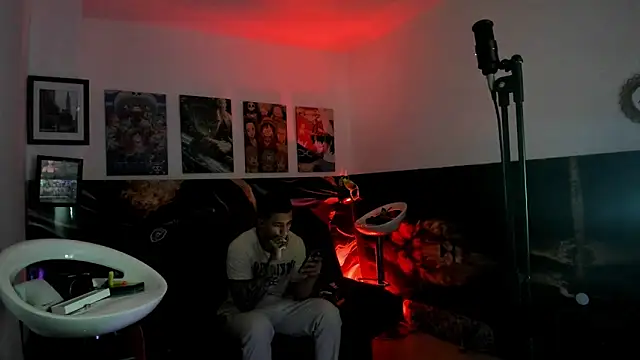 Sisoyalejo420 online show from October 2025 01:48:02 AM