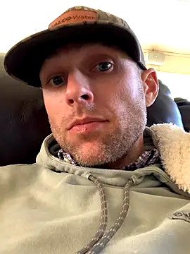 Snapshot of jeffyisabell chatting on December 2024 02:35:02 PM jeffyisabell online show from December 2024 02:35:02 PM