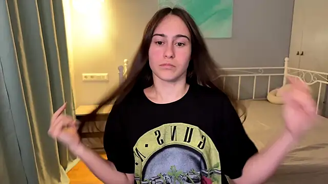 AliceKolltt online show from June 2026 08:35:01 PM