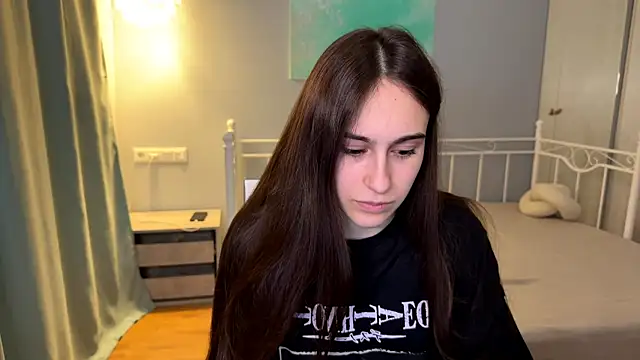 AliceKolltt online show from July 2026 07:07:01 PM
