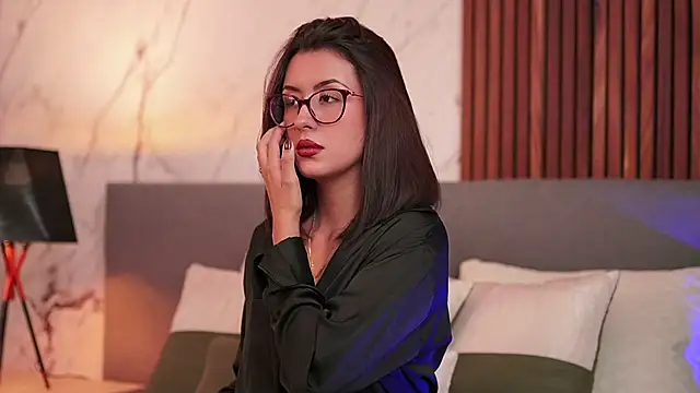 EmaSaenz online show from December 2024 09:18:02 PM