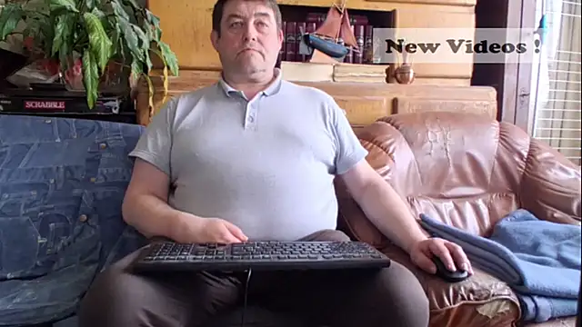 Snapshot of sympatrique chatting on May 2026 04:25:02 PM sympatrique online show from May 2026 04:25:02 PM