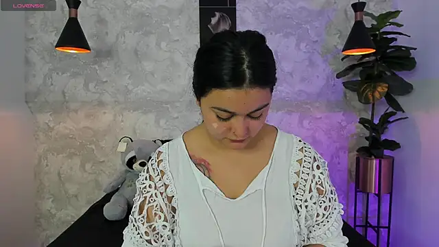 Snapshot of alina_stark chatting on February 2025 04:36:01 PM alina stark online show from February 2025 04:36:01 PM