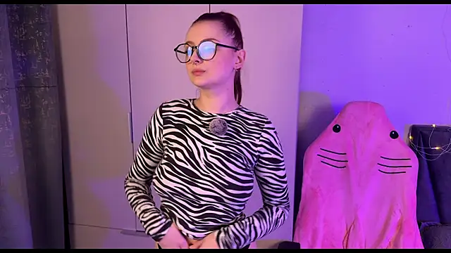 Snapshot of RozieRose chatting on October 2025 05:19:02 AM RozieRose online show from October 2025 05:19:02 AM