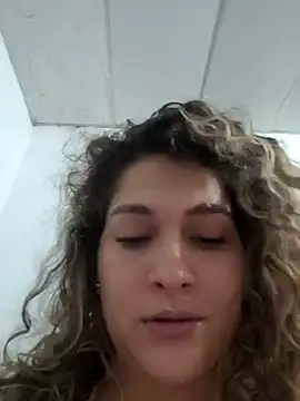 Sara smiiith211 online show from December 2024 09:37:01 PM