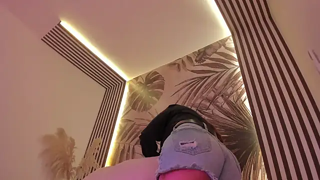 Samaantha-White online show from April 2026 11:39:02 AM