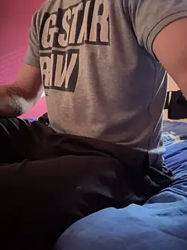 Bennyben8604 online show from February 2025 01:53:02 PM