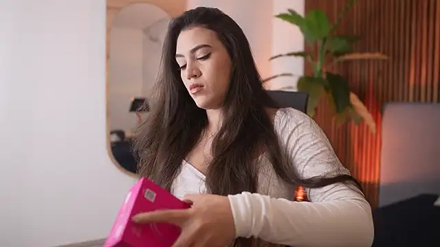 Amelia Rouse online show from October 2025 09:23:02 PM