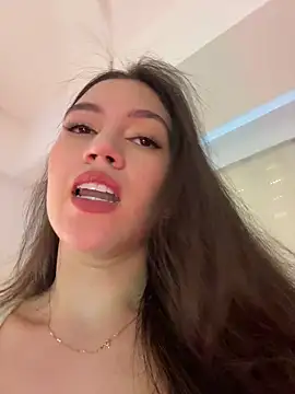 Snapshot of Amelia_Rouse chatting on April 2026 09:06:02 PM Amelia Rouse online show from April 2026 09:06:02 PM