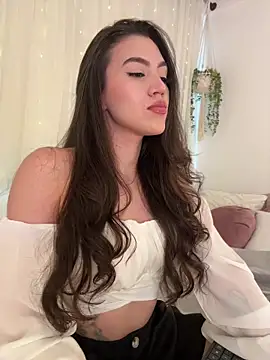 Snapshot of Amelia_Rouse chatting on May 2026 08:15:01 PM Amelia Rouse online show from May 2026 08:15:01 PM
