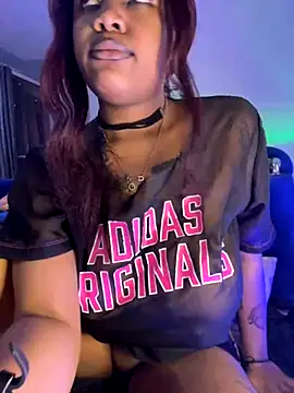 Cherrytowild online show from November 2025 02:01:01 AM