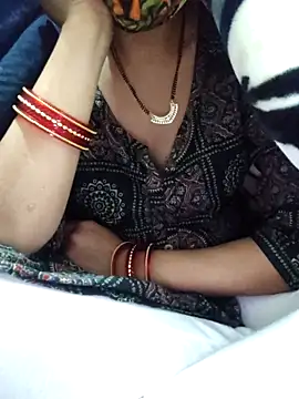 Aaradhya online show from December 2025 01:11:01 AM