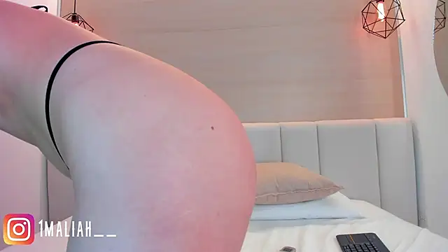 Dasha-b online show from October 2025 08:02:02 PM