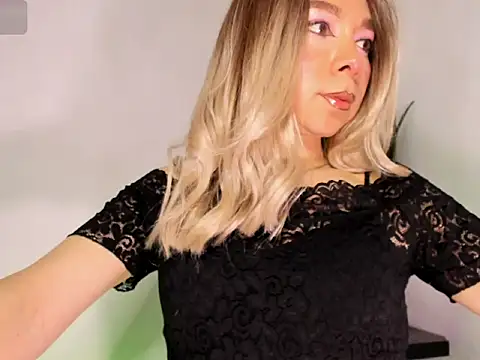 victoria qq online show from October 2025 08:36:02 PM