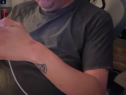 Snapshot of Mikeypnp1494 chatting on November 2025 06:07:02 PM Mikeypnp1494 online show from November 2025 06:07:02 PM