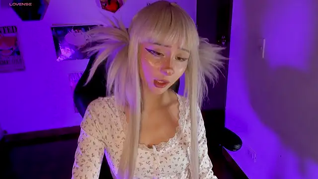 MonxxsLove online show from June 2026 03:00:01 AM