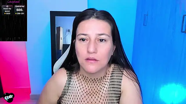 Saskyaa online show from September 2025 04:24:01 AM