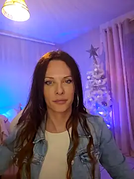 Snapshot of Luna_Kitanna chatting on December 2024 08:15:01 PM Luna Kitanna online show from December 2024 08:15:01 PM