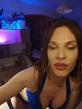 Luna Kitanna online show from May 2026 10:03:01 PM