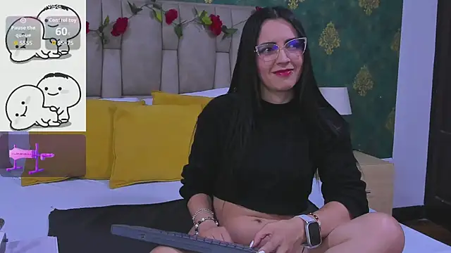 SuzanSmithh online show from November 2025 11:10:03 AM